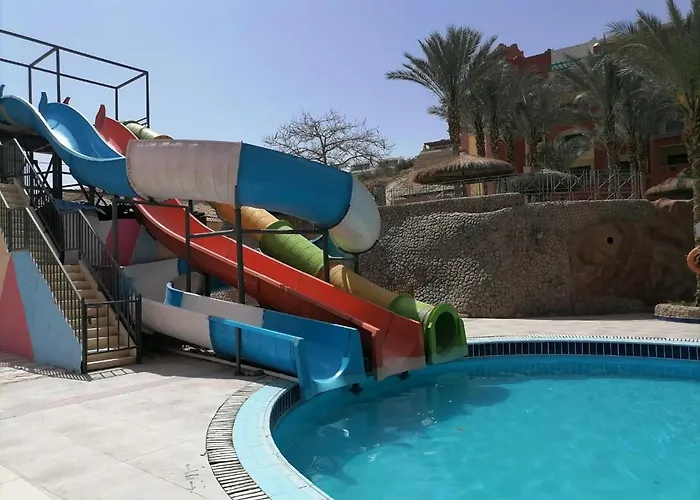 Üdülőközpont Sun & Sea And Aqua Park -