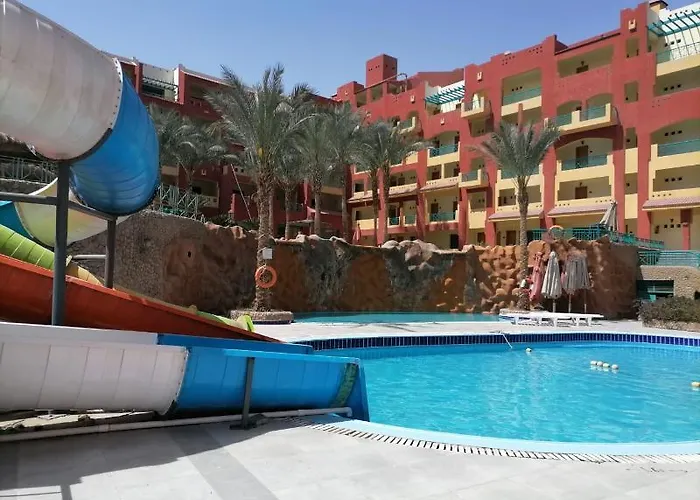 Sun & Sea And Aqua Park - Üdülőközpont Gurdaka