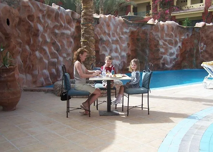 Sun & Sea And Aqua Park - 3* Gurdaka