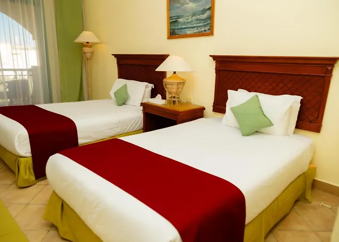 Sun & Sea And Aqua Park - 3* Gurdaka